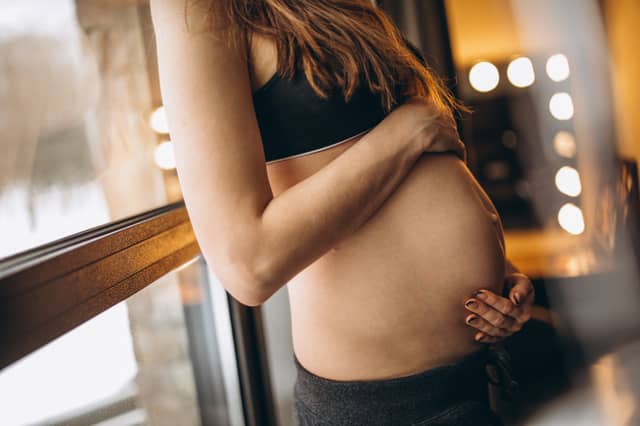 pregnant-woman-belly-close-up